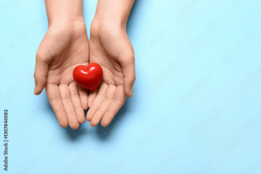 Ein Herz, das auf zwei Händen liegt